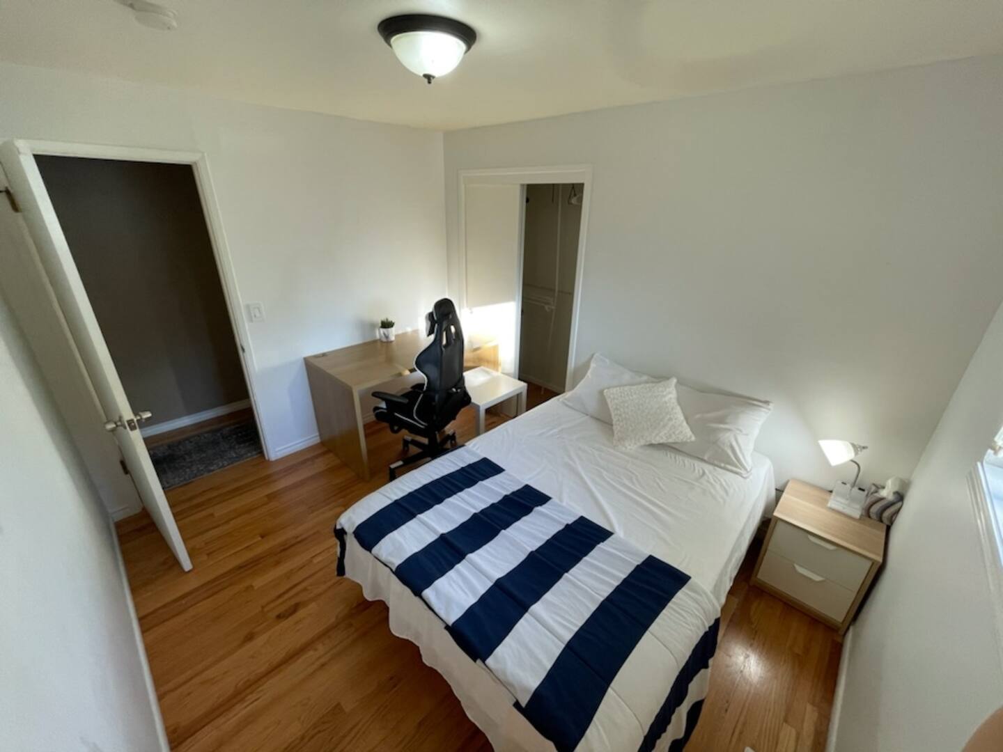 Kennydale Room 1 — photo 2